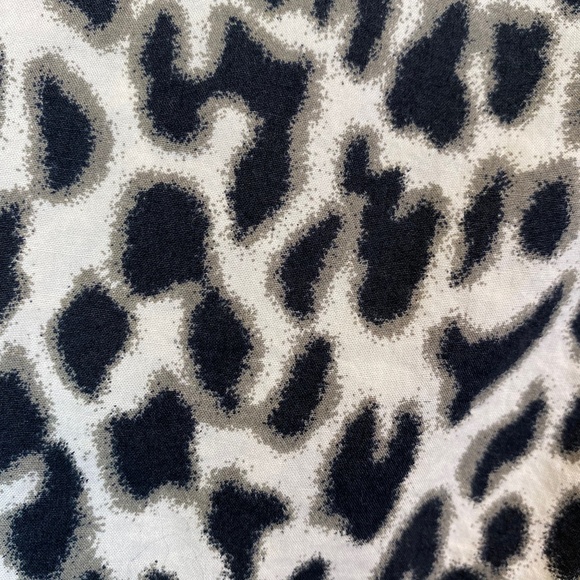 Printed Short-Sleeve Button-Down - Picture 3 of 3